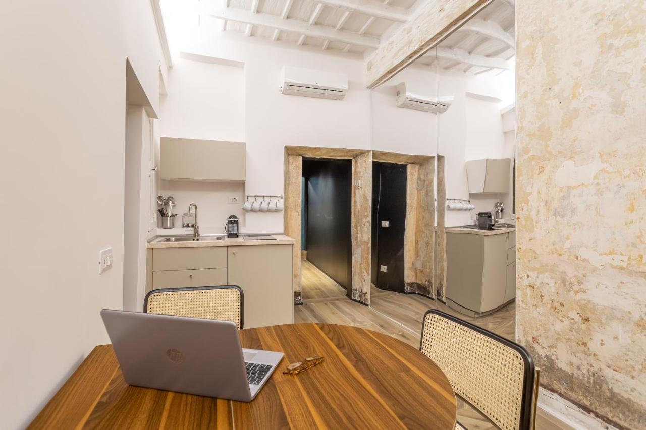 Daplace - Elena Apartment Rome Bagian luar foto